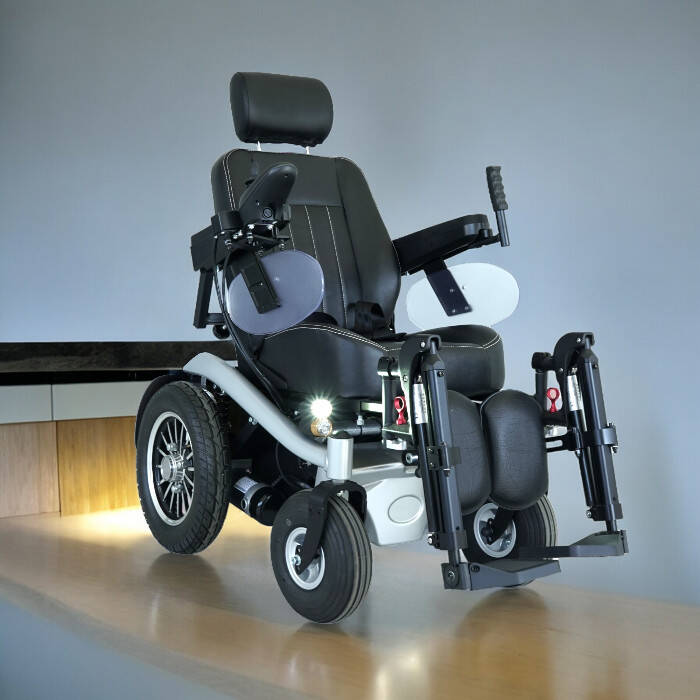 Scuba S260 Akülü Tekerlekli Sandalye - 1